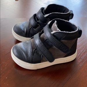 Toddler Ugg shoes size 8